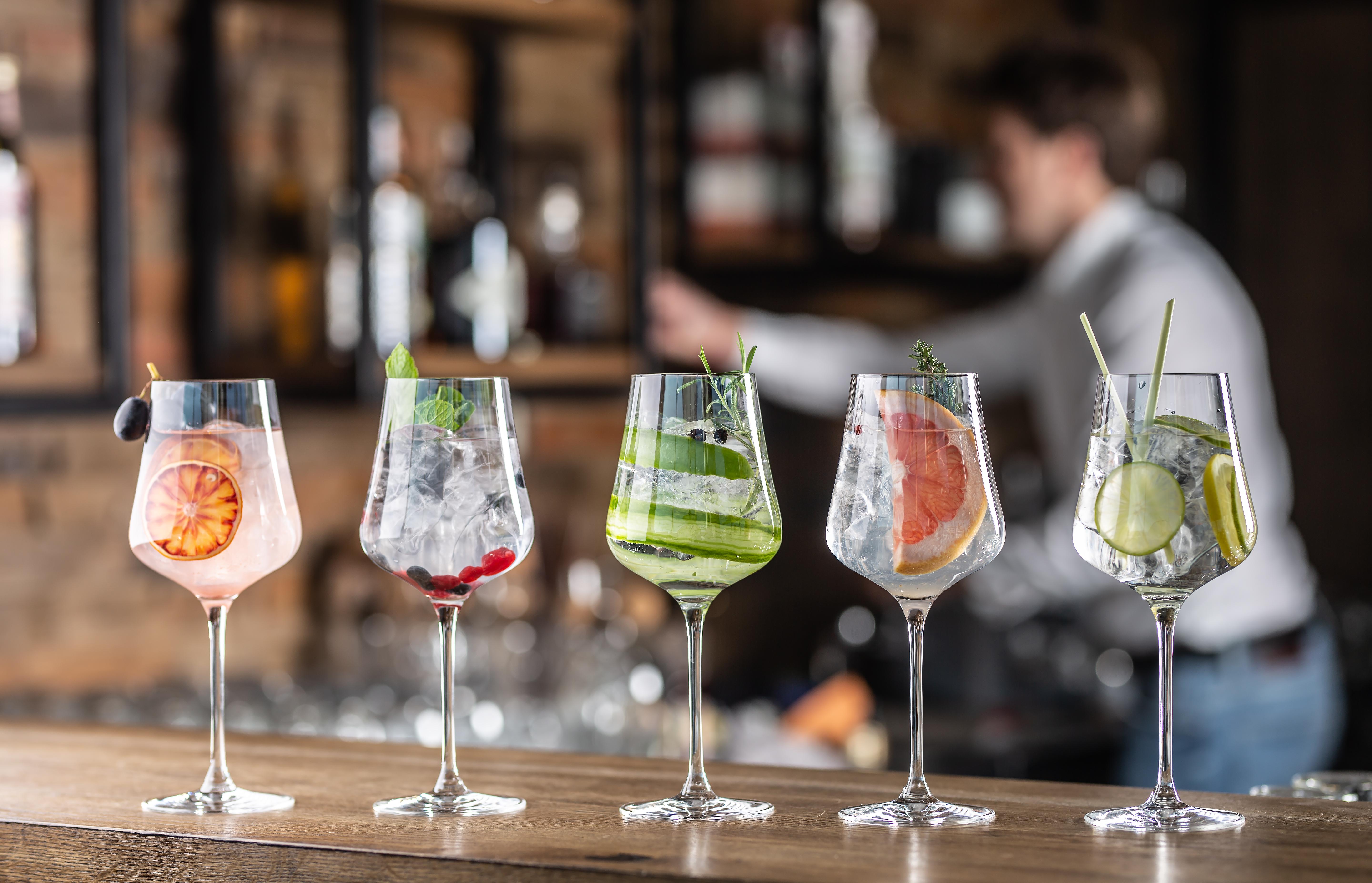 deze-dranken-moet-je-altijd-in-je-homebar-hebben-staan-en-deze