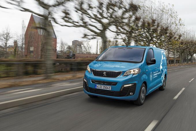 Peugeot ziet toekomst in een combinatie van waterstof en elektriciteit.