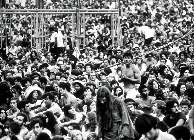 Woodstock, en août 1969. Le côté psychédélique des artistes touchait moins les Noirs, quasi absents dans le public.