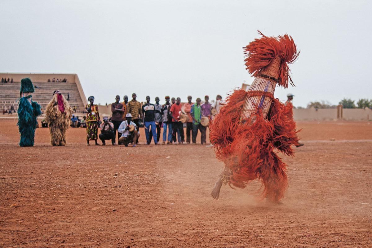 20e Festival international des masques et des arts à Dédougou, Burkina Faso, en 2016.