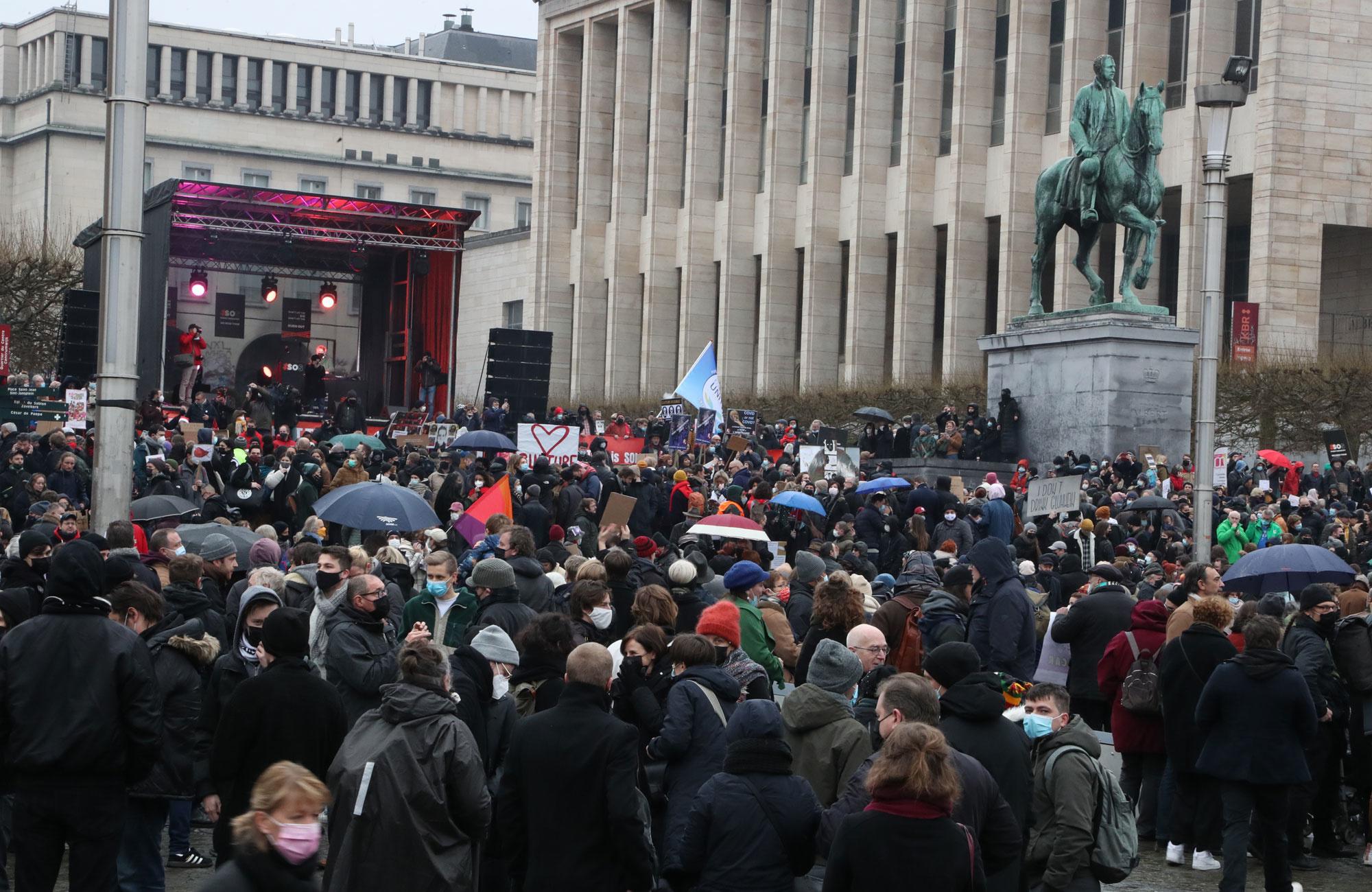 La culture manifeste son mécontentement: 