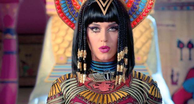 La chanteuse Katy Perry dans son clip ''Dark Horse
