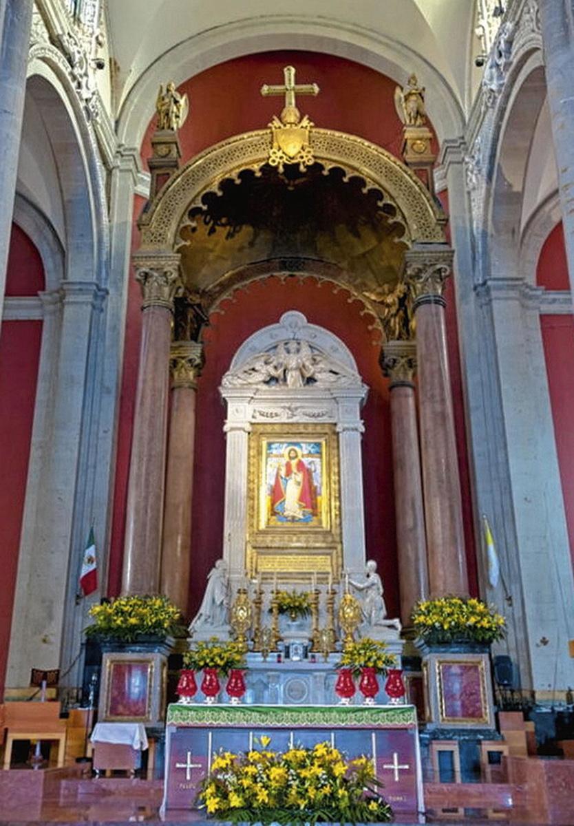 Le baldaquin de la Basílica de Santa Maria de Guadalupe, à Mexico