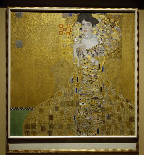 En 2006, le Portrait d'Adele Bloch-Bauer, peint par Gustav Klimt, a été restitué par le Musée du Belvédère de Vienne à la descendante de son propriétaire originel. Qui s'est aussitôt empressée de le revendre pour la coquette somme de 135 millions d'euros.