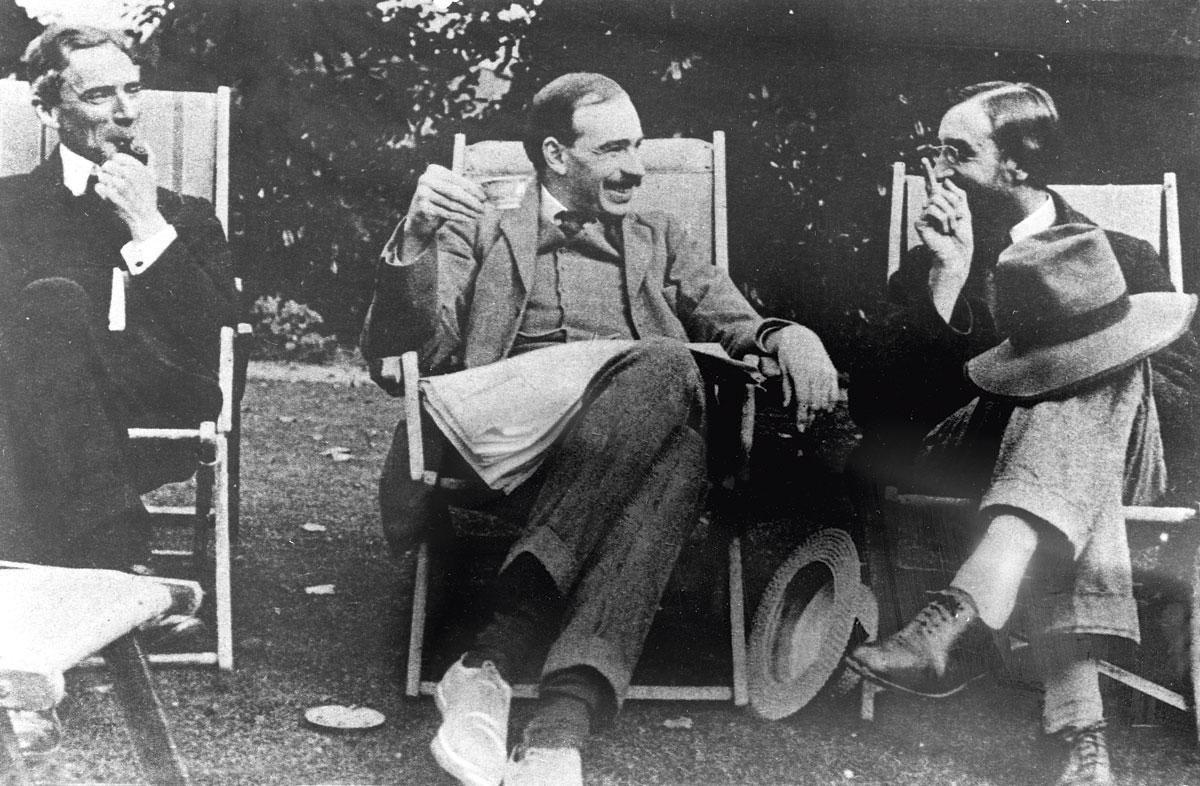 Bertrand Russell, J.M. Keynes en Lytton Strachey, 1917 'Hij leidde graag het leven van de kunstenaar.'