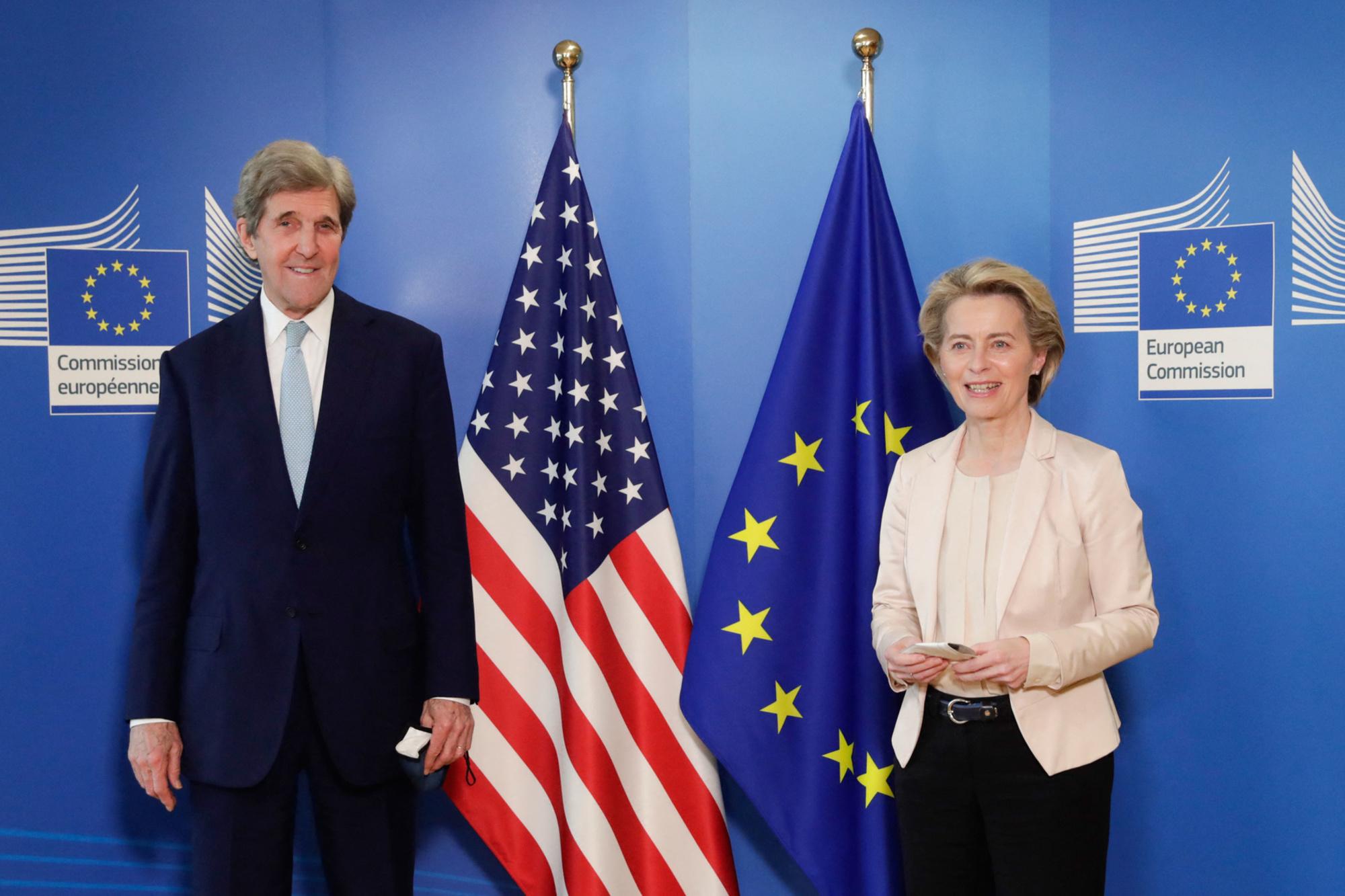 John Kerry & Ursula von der Leyen