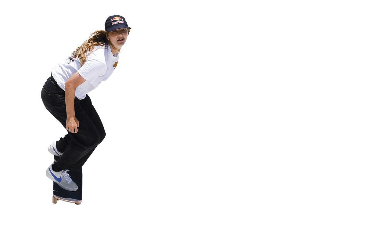 Lore Bruggeman. De 19-jarige skateboardster staat onder contract bij Red Bull.