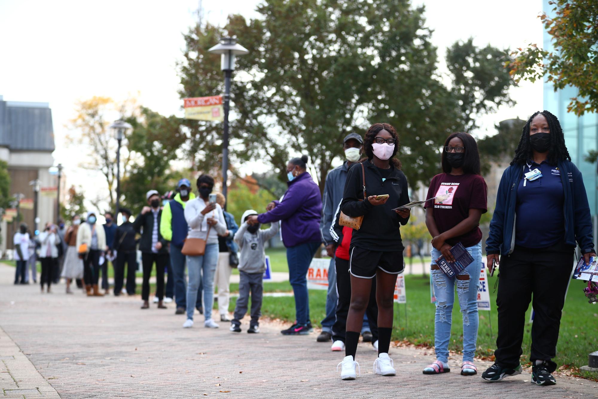 In de afgelopen weken stonden veel kiezers al in de rij om vervroegd te stemmen, zoals hier in Baltimore.