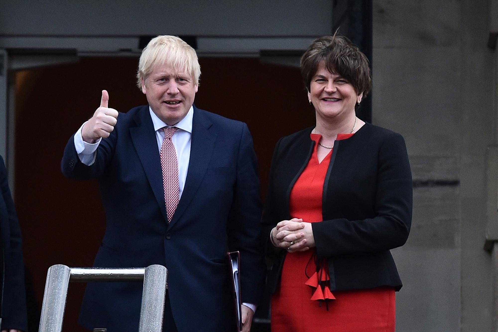 Brits premier Boris Johnson en Noord-Iers premier Arlene Foster.