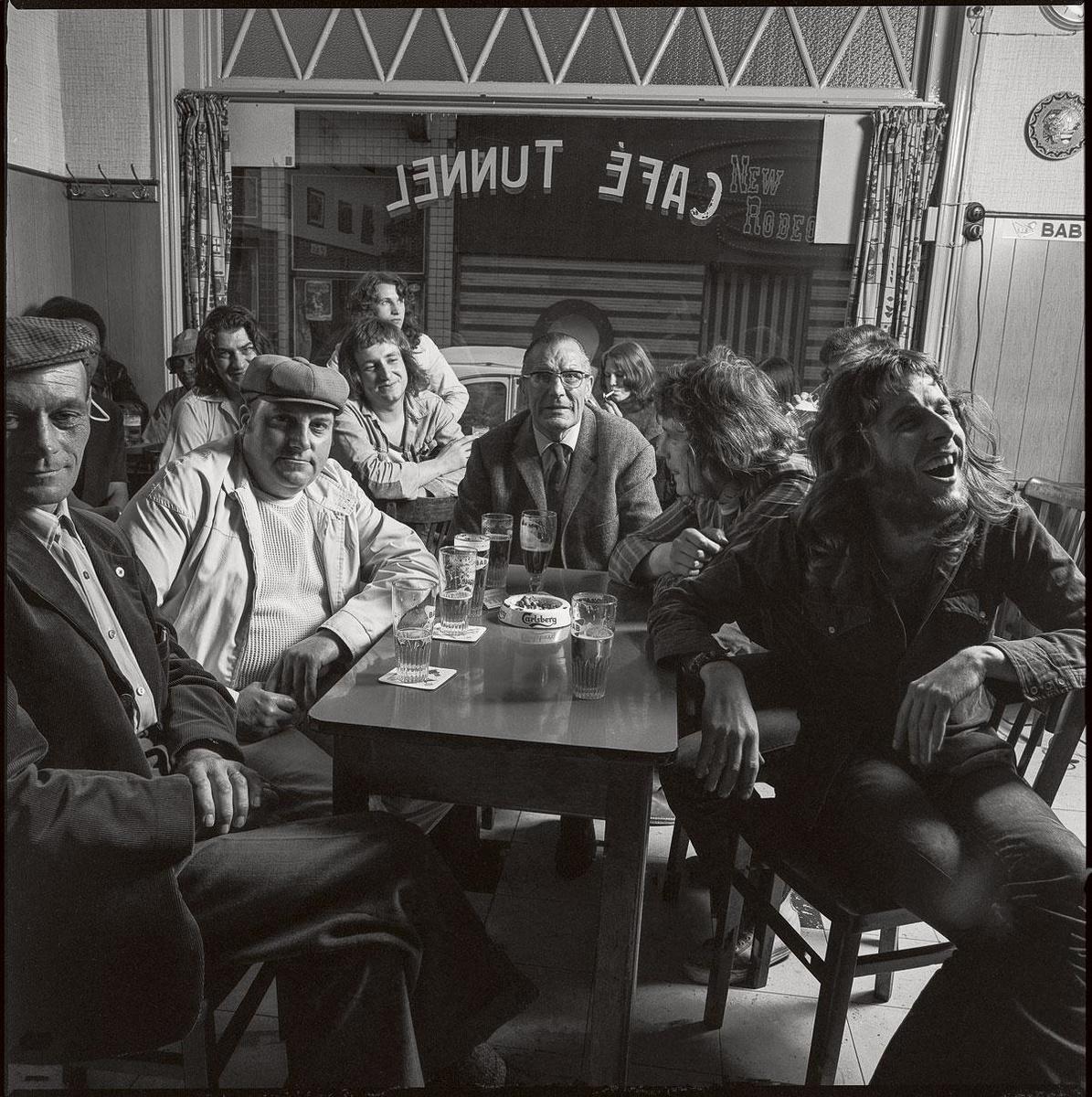 De eerste fotosessie in 1972 (met rechts vooraan Arno en achter hem Paul Couter) Paul Couter: '