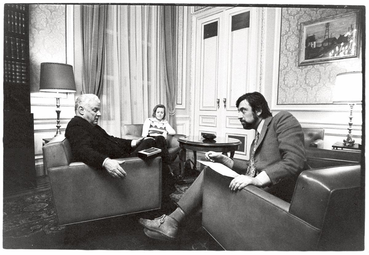 Edmond Leburton met Frans Verleyen. 'Het regime zat ongezond en geconstipeerd in dat bureau.'