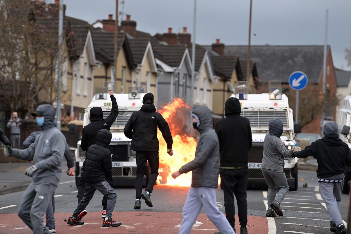 Rellen in Belfast, Noord-Ierland, op 8 april 2021.