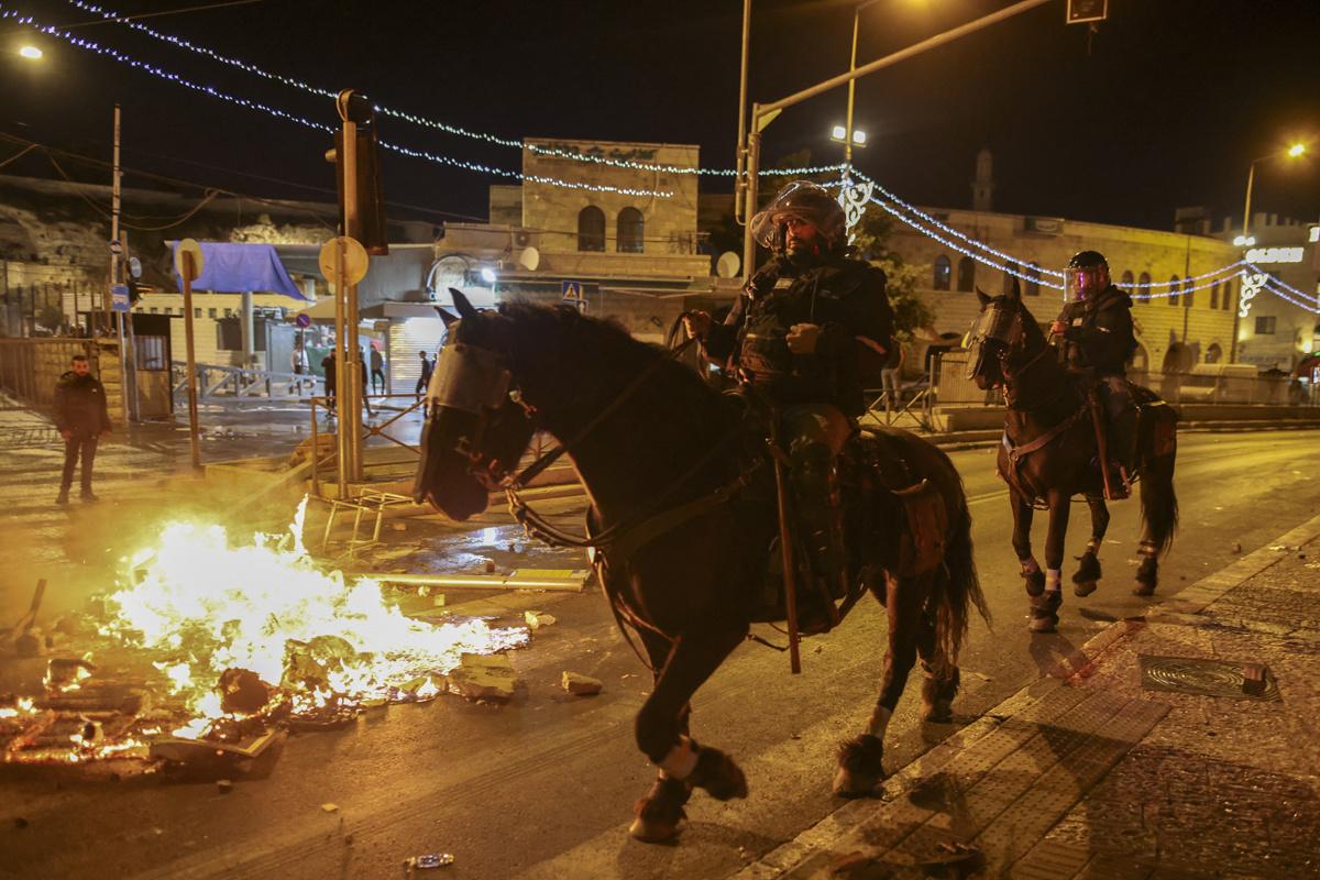 Zware rellen nabij Damascus Gate in Jeruzalem, 22 april 2021.