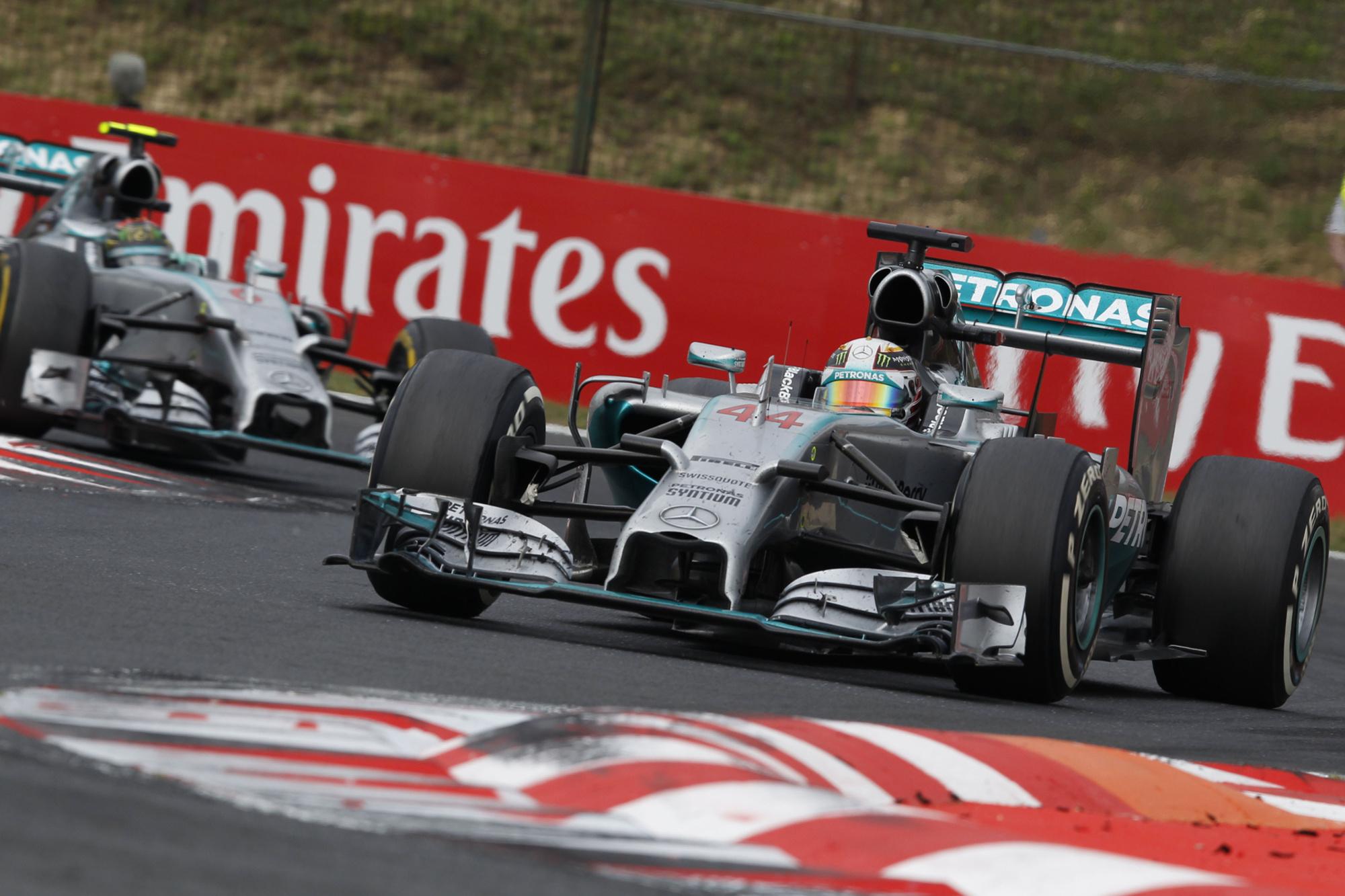 Mercedes en Hamilton hebben sterke concurrentie gekregen van Red Bull en Verstappen.