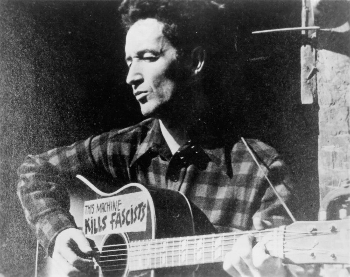 Woody Guthrie FBI-agenten zouden de stadia van zijn ziekte met bureaucratische gevoelloosheid beschrijven.