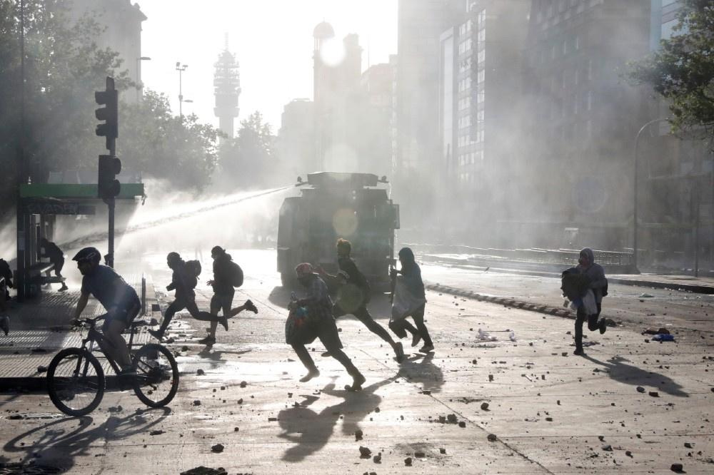 De Chilenen steken hun economisch model in brand: 'Dit moest ooit ontploffen'