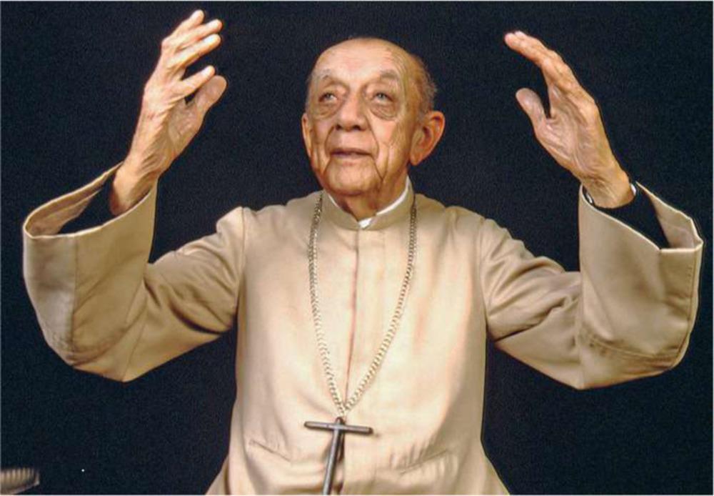 Mgr. Helder Camara, 'de rode aartsbisschop', in 1994.