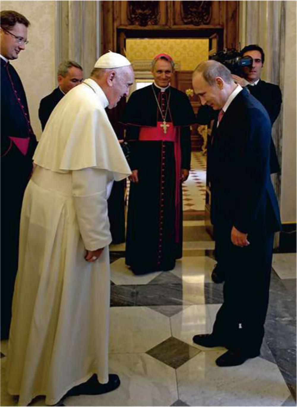 Rome, 10 juni 2015: paus Franciscus ontvangt Vladimir Poetin, president van Rusland, in privéaudiëntie.