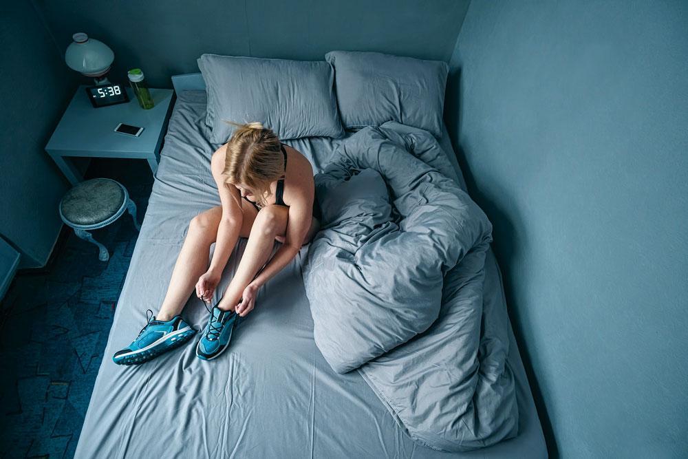 In een onderzoek raakten proefpersonen die minder dan 6 uur per nacht sliepen tot 5 maal meer verkouden.