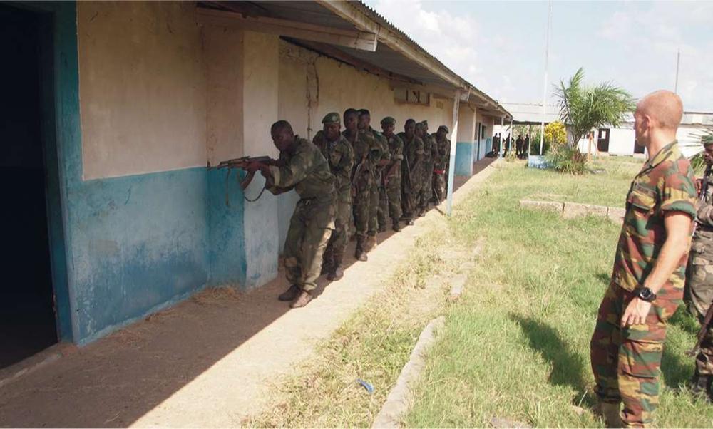 Belgische soldaten trainen Congolese elitetroepen. In 2017 zette Congo dit opleidingsprogramma stop.