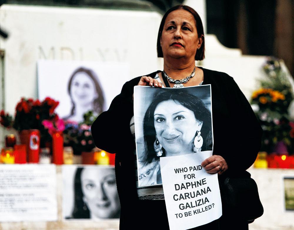 De Maltese onderzoeksjournaliste Daphne Caruana Galizia berichtte kritisch over het Maltese burgerschapsprogramma. In 2017 werd ze vermoord.