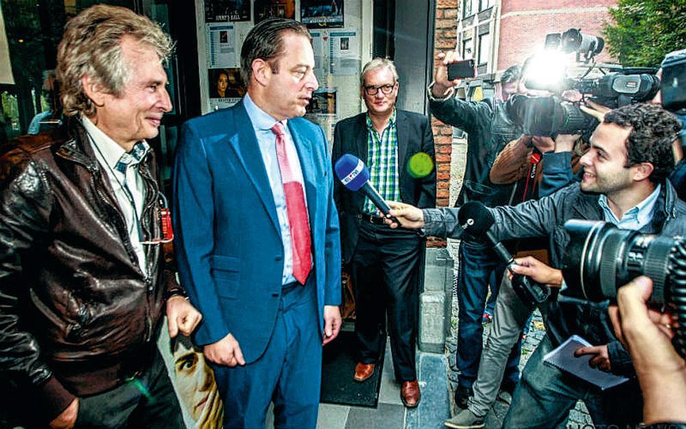 Paul Jambers en Bart De Wever De N-VA-voorzitter maakte dankbaar gebruik van de geboden kans.