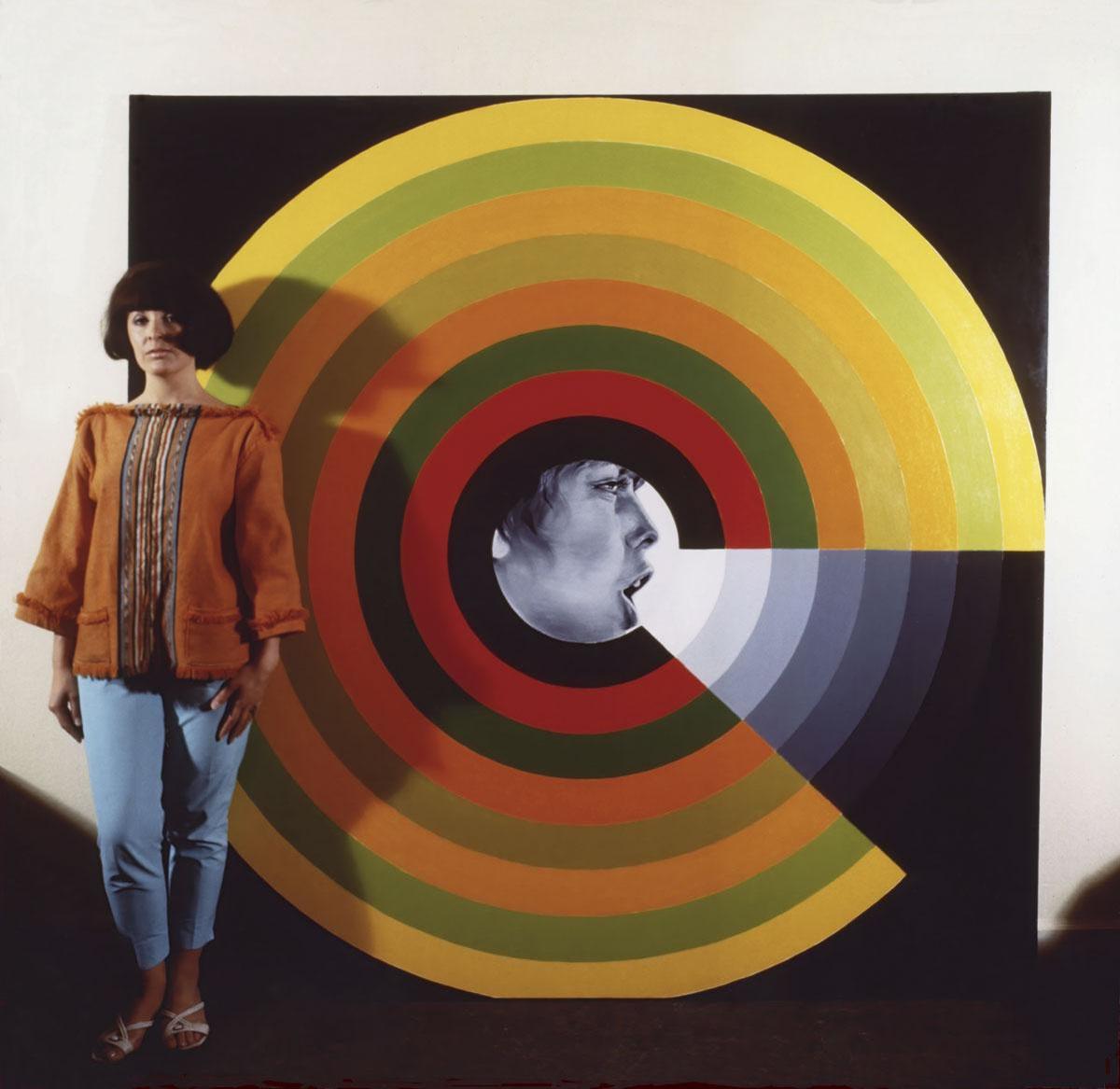 Evelyne Axell in haar Brusselse studio in 1972, het jaar van haar dood.