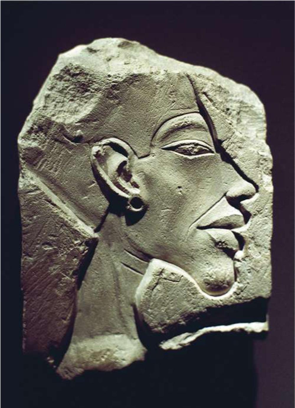 Reliëf van Achnaton in het Altes Museum te Berlijn.