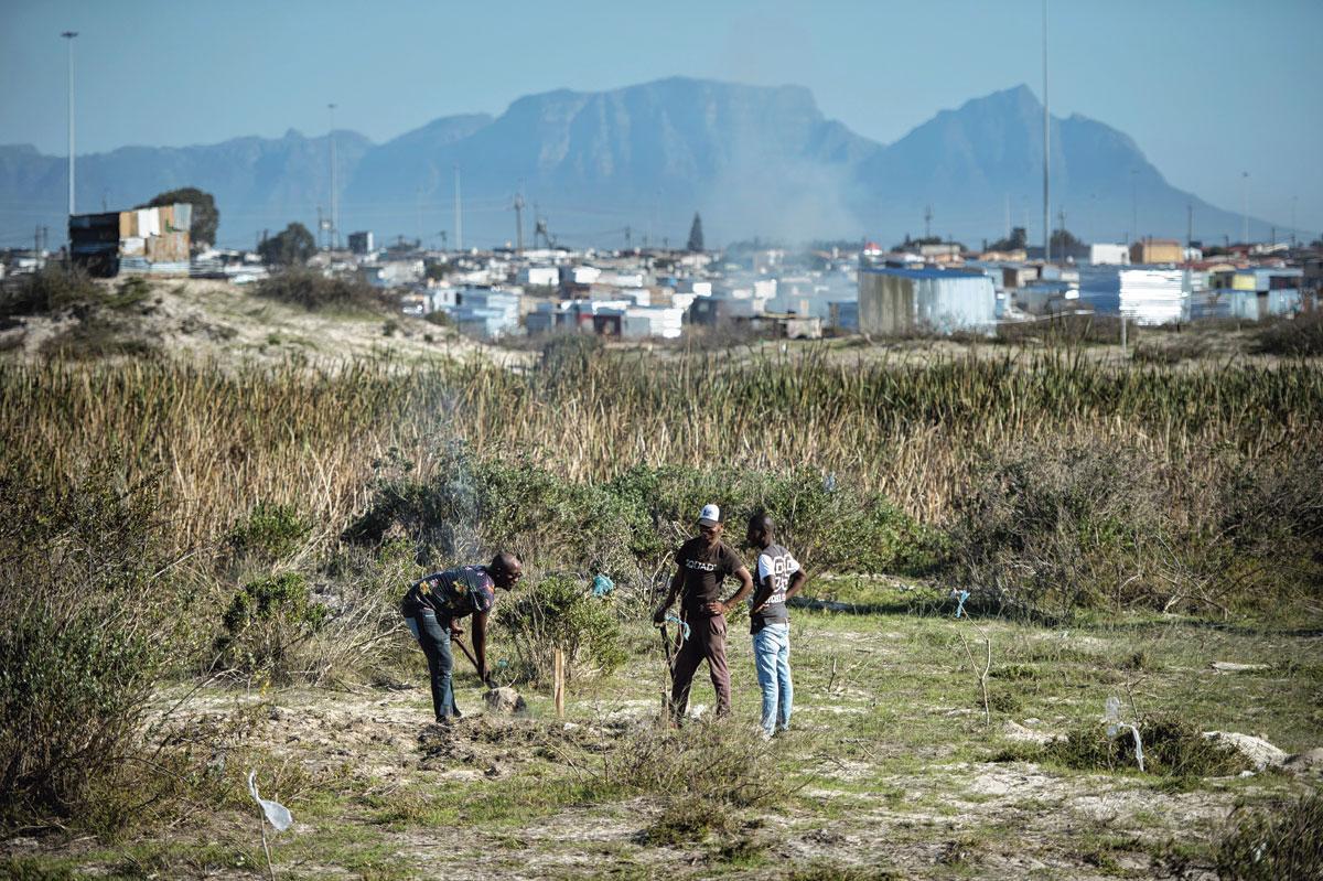 Het township Khayelitsha: elke dag vestigen zich hier talrijke nieuwkomers uit binnen- en buitenland, in de hoop op een beter leven.