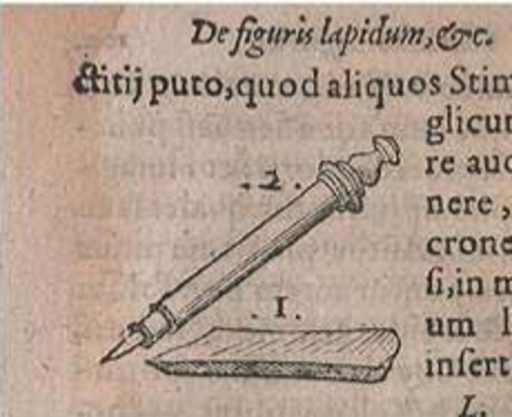 De Zwitser Konrad Gesner gaf in zijn boek over fossielen in 1565 als eerste een beschrijving van het potlood.