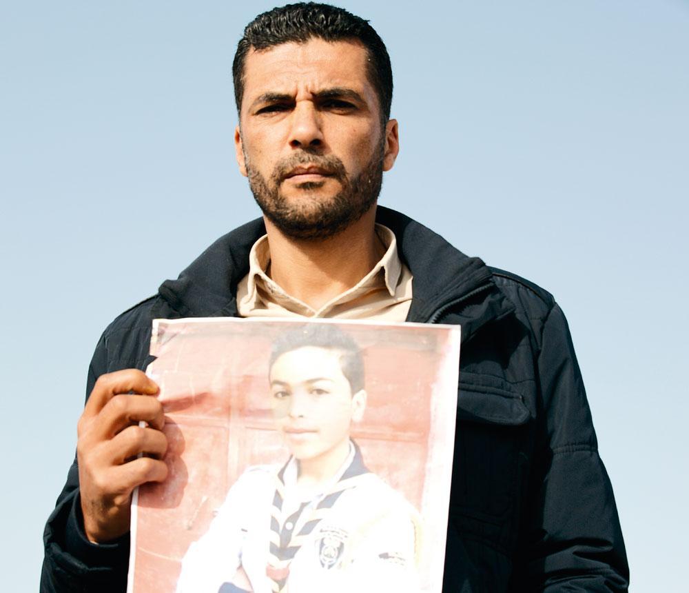De vader van de doodgeschoten Palestijnse tiener Hussein Mohammad Madi. 'Hij was ongewapend en niet gewelddadig.'