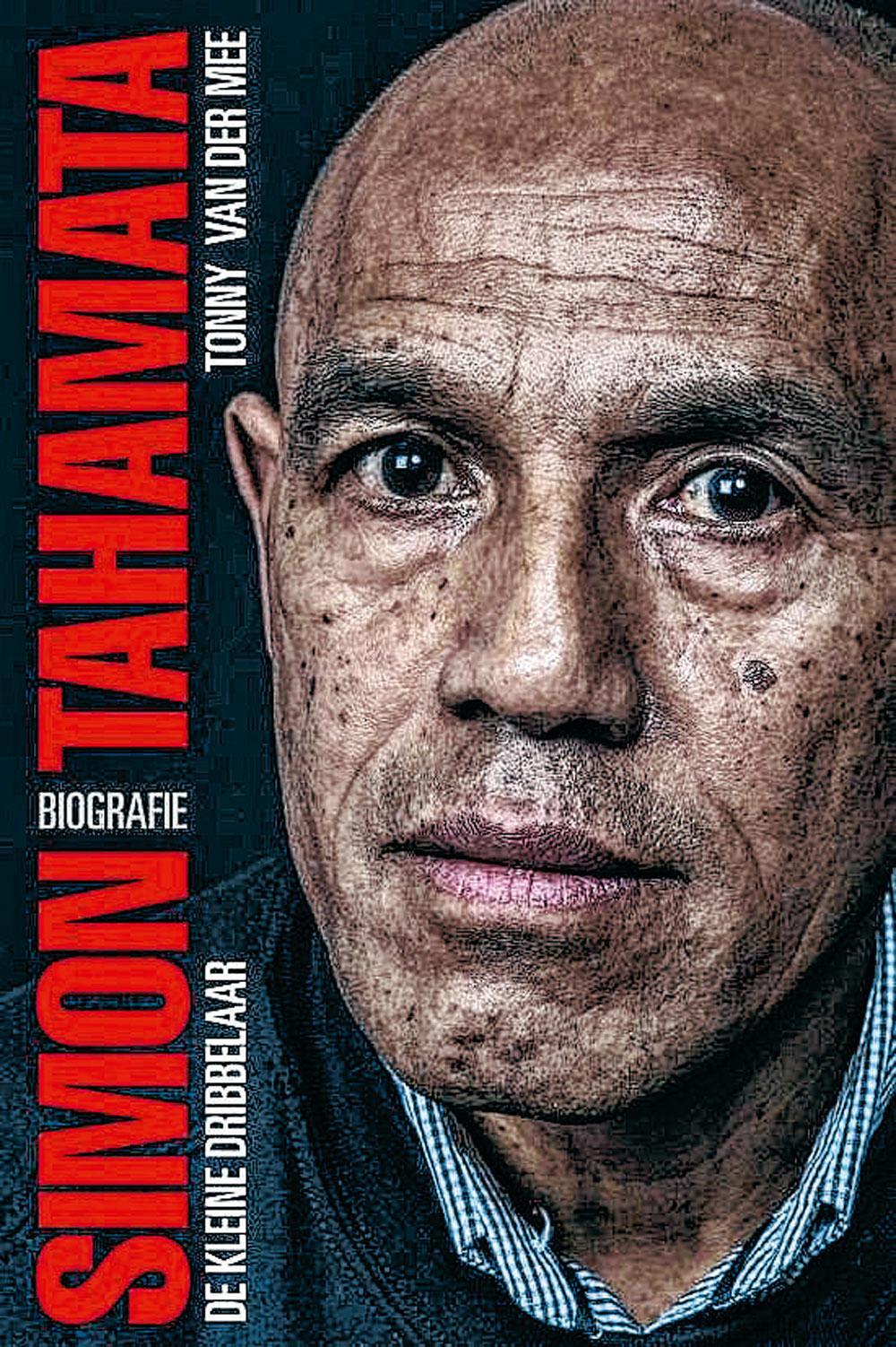 De kleine dribbelaar, Simon Tahamata (met Tonny van der Mee), Edicola, 288 blz., 19,95 euro