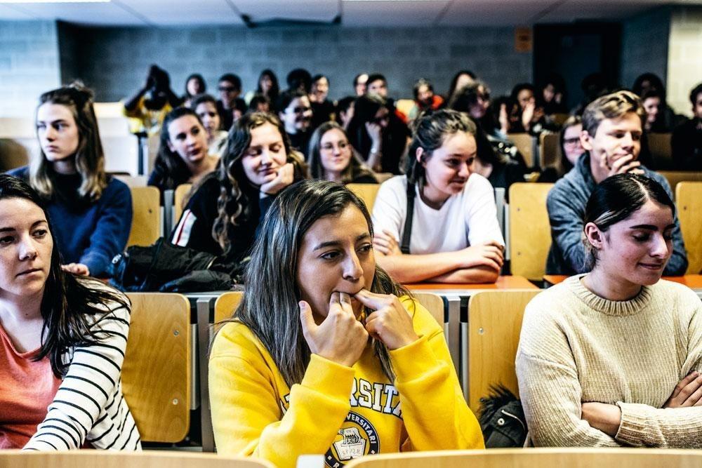 Waarom scoort Vlaams Belang zo goed bij jongeren?