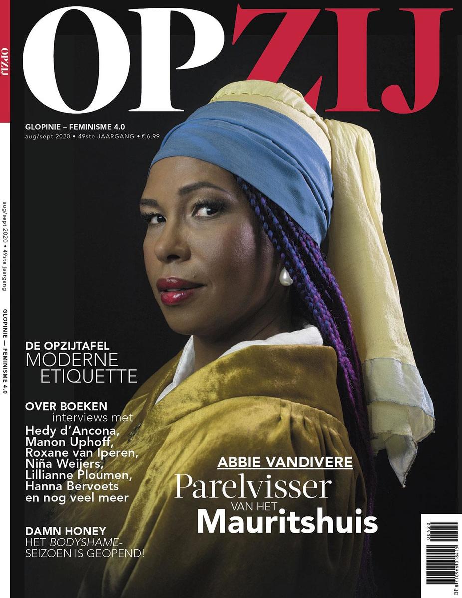 De cover met de zwarte museumconservator Abbie Vandivere.