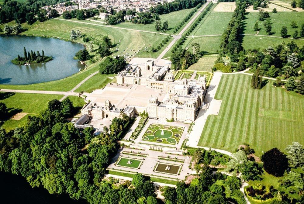 Blenheim Palace - Het geboortehuis van Churchill is een van de meest verbluffende en opulente paleizen van Groot-Brittannië.