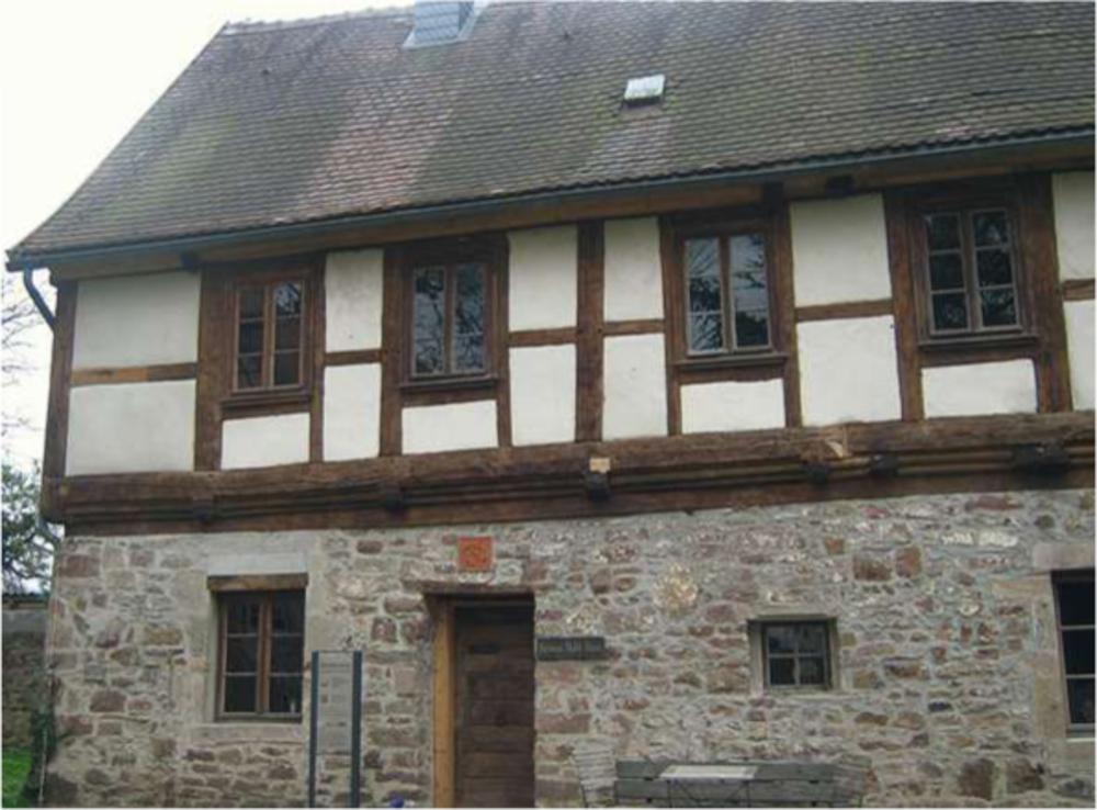 Het Herman Nohl-Haus op het terrein van het klooster in Lippoldsberg (Nordhessen).