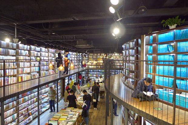 Een nieuwe superboekwinkel in Peking: veel boeken, maar ook boeken die men wil lezen?