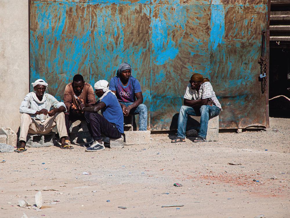 Migranten in het detentiecentrum van Tajoura. 'Libië denkt erover hen vrij te laten. Als dat gebeurt, zullen ze opnieuw proberen over te steken.'