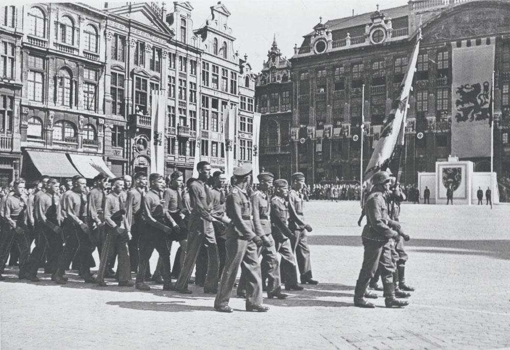 Augustus 1942, het Vlaams Legioen vertrekt uit Brussel. 'Ze hadden een arbeidscontract met het Derde Rijk.'