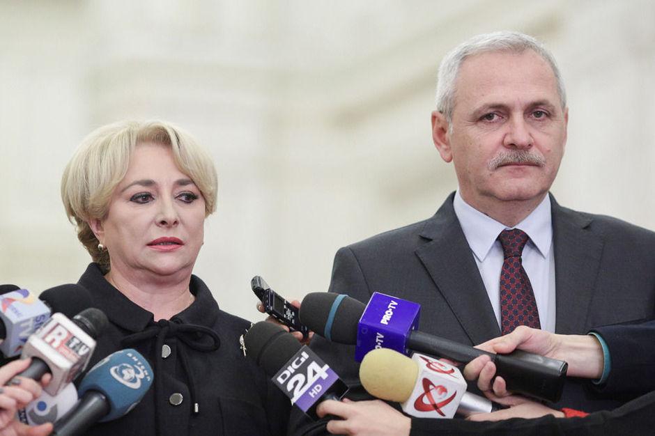 Roemeens premier Viorica Dancila en partijvoorzitter van de Sociaaldemocratische Partij Liviu Dragnea spelen het spel niet bijzonder koosjer. 