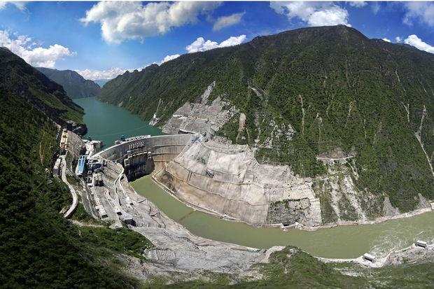De Jinping-I dam in de provincie Sichuan.