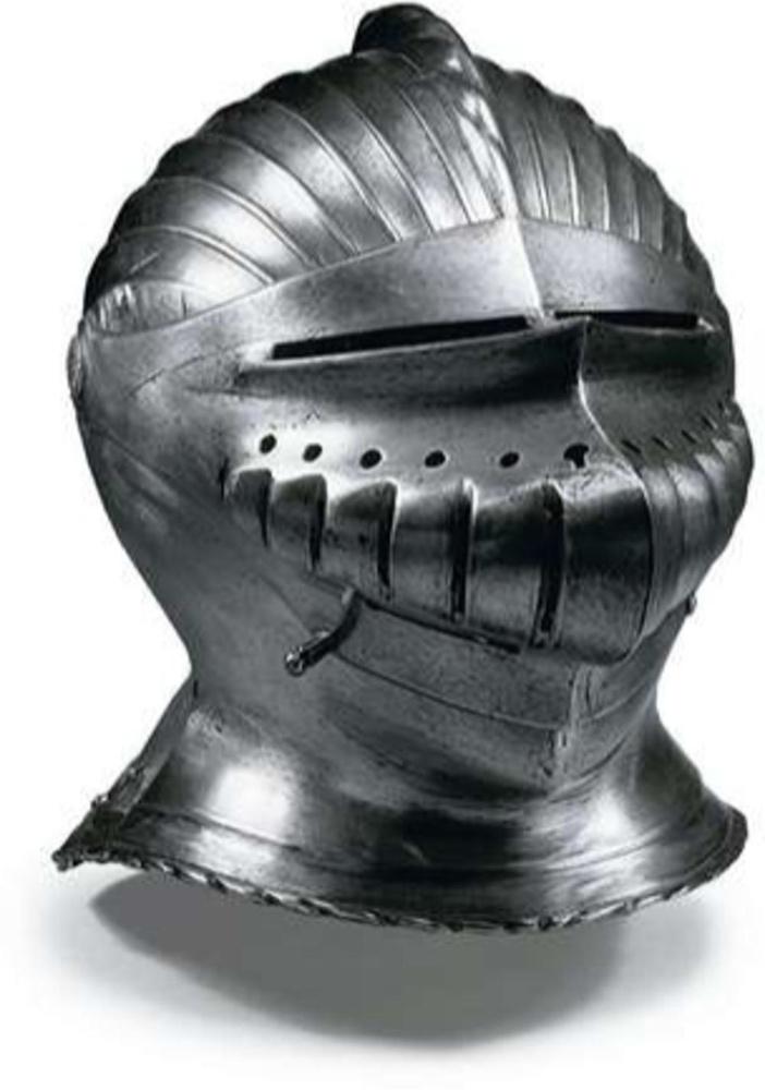Ook in de 'militaire' mode is Maximiliaan trendsetter. Dit type helm is naar hem vernoemd.