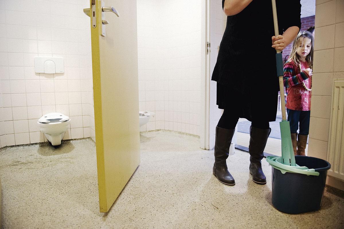 Nu hygiëne belangrijker dan ooit wordt, moeten veel scholen zwaar investeren in hun sanitair.