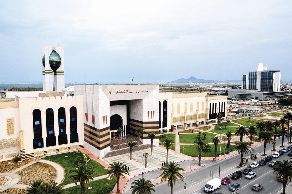 Cité de la Culture in Tunis: megalomaan prestigeproject van het oude én het nieuwe regime.
