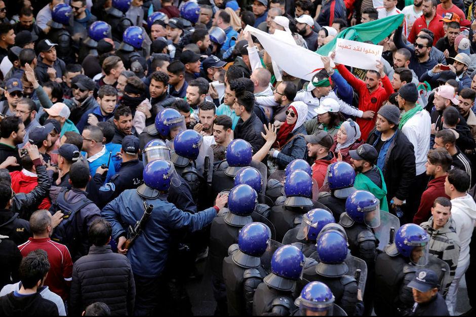 Protesten tegen de Algerijnse regering in Algiers op 1 maart 2019