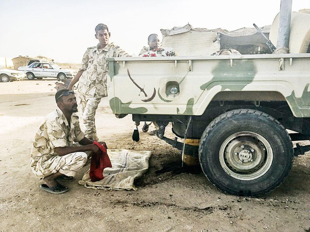 Agenten van de NISS patrouilleren aan de grens met Eritrea.