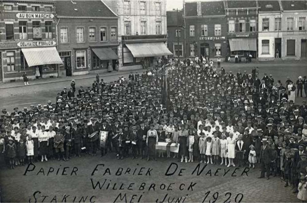 De arbeiders van de papierfabriek De Naeyer uit Willebroek hebben het werk neergelegd, mei-juni 1920.