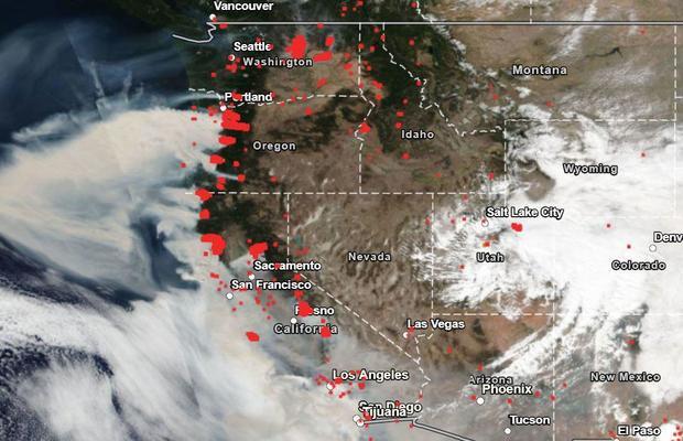 De locatie van de bosbranden aan de Amerikaanse westkust.