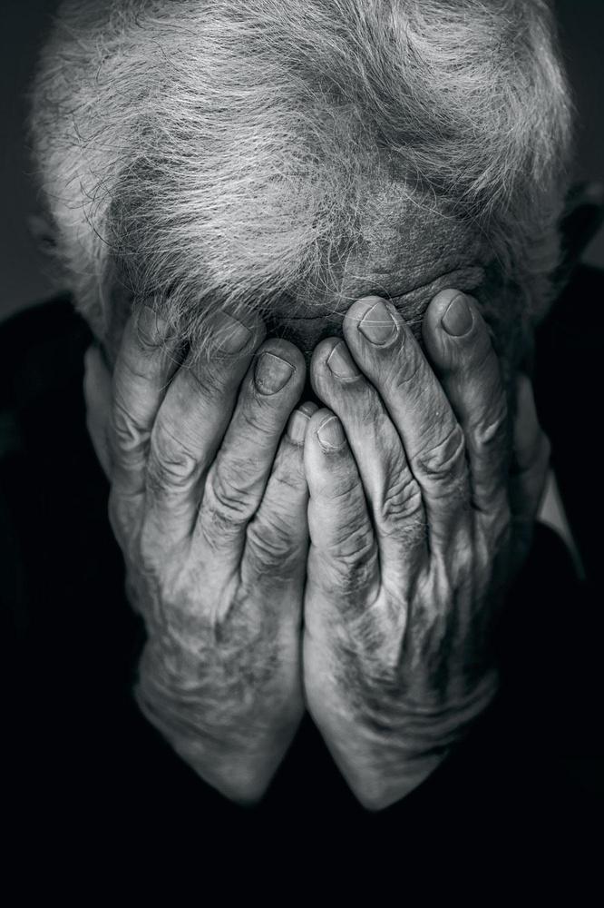 Hoe herken je ouderen die dreigen af te glijden naar een depressie en suïcidale gedachten?