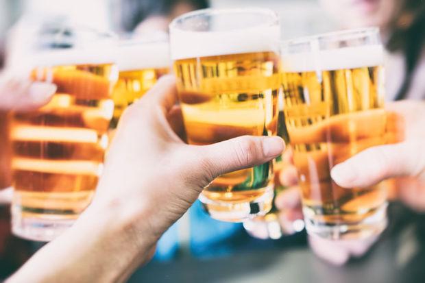 Leeftijdsgrens voor alcohol optrekken heeft wel positief effect: 'Wat minister De Block zegt, is onzin'